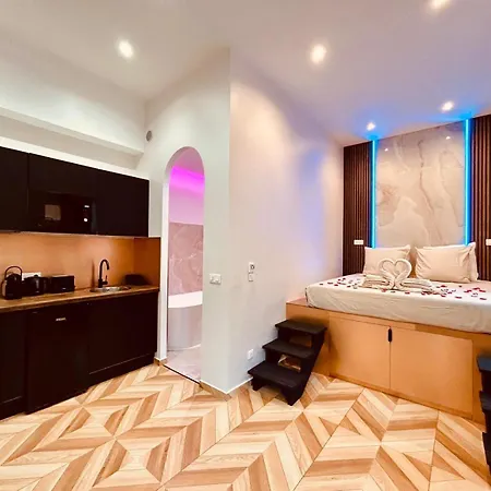 Intimate Escape - Seaside - Bath - Wifi - Ac Apartment *