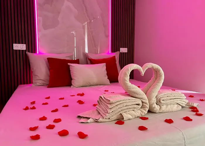 Intimate Escape - Seaside - Bath - Wifi - Ac شقة نيس