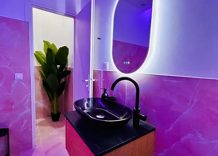 Apartment Intimate Escape - Seaside - Bath - Wifi - Ac
