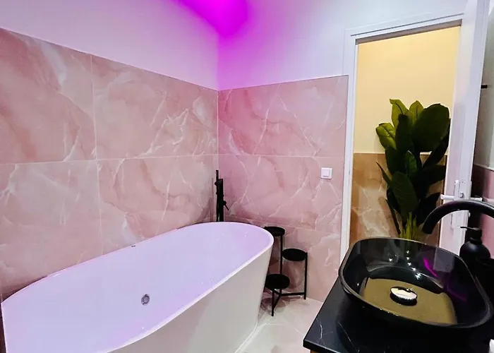 Apartment Intimate Escape - Seaside - Bath - Wifi - Ac *