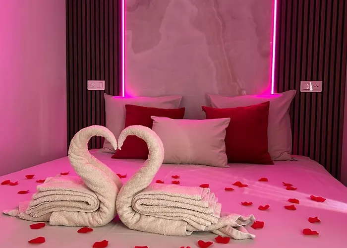 Intimate Escape - Seaside - Bath - Wifi - Ac Apartment *